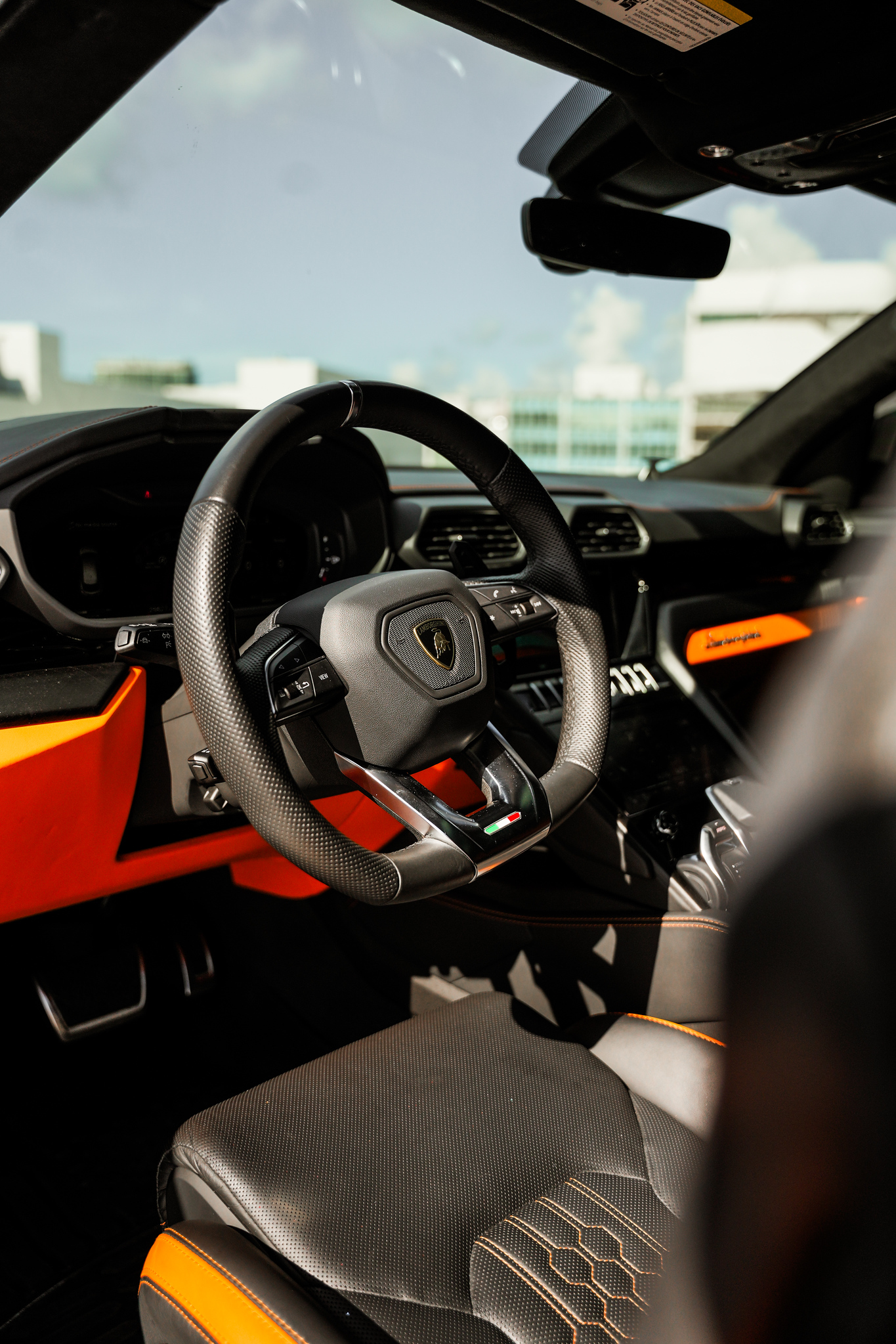 Lamborghini Urus S Orange - Image 3