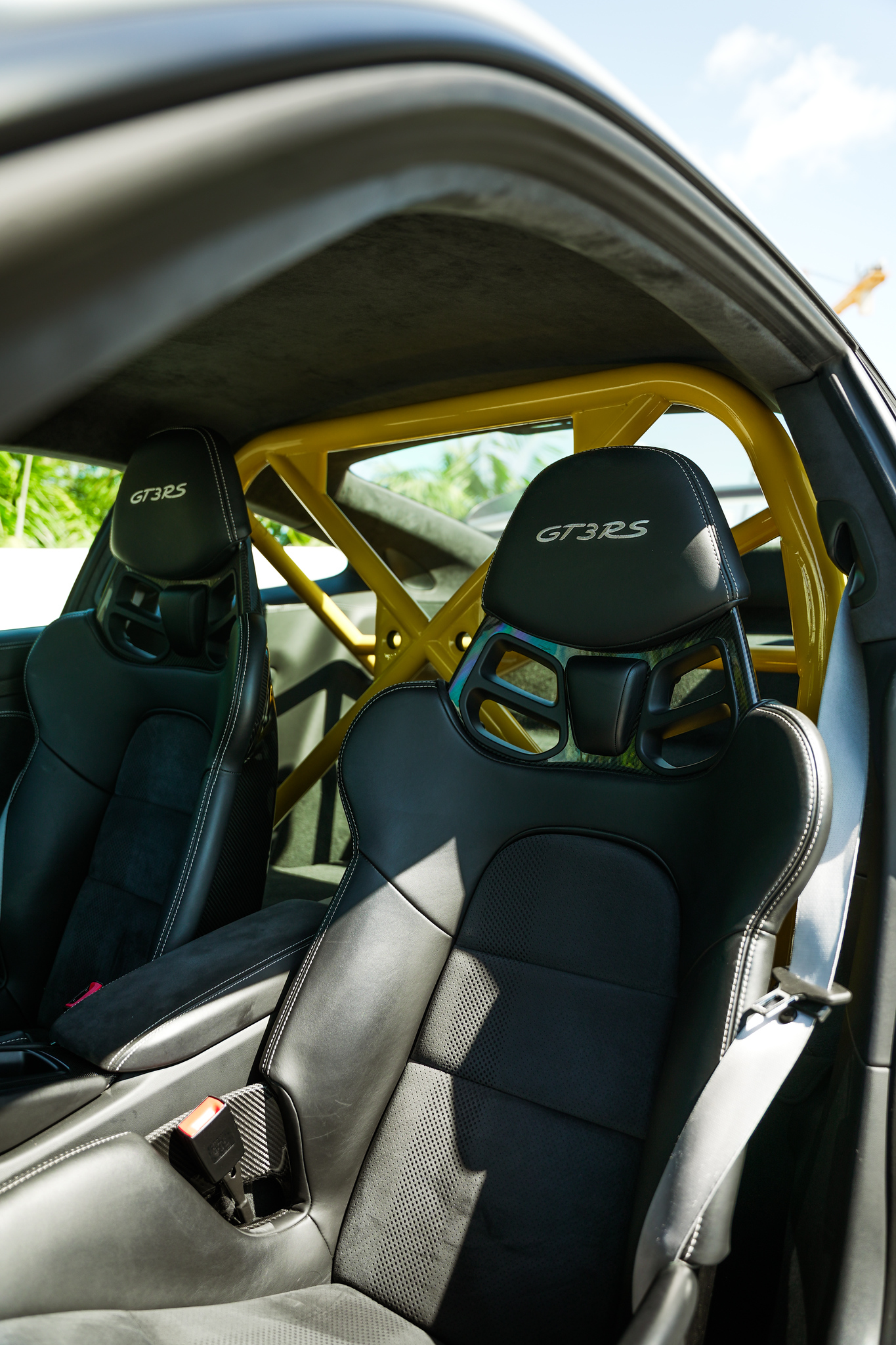 Porsche GT3RS Gray - Image 3